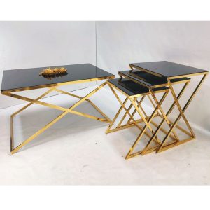 طاولة رقم 700